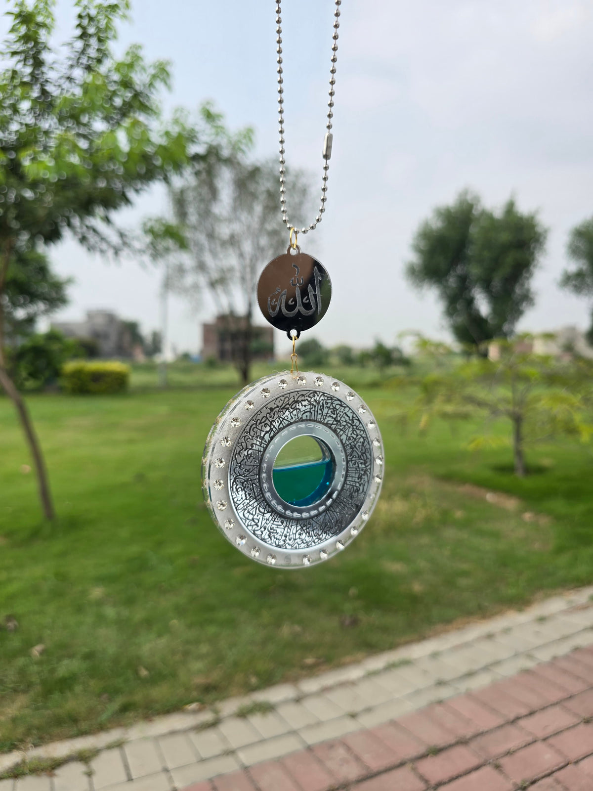 Luxury 2-in-1 Car Perfume Diffuser – 3D Floating Liquid Islamic Mirror With Aytal Kursi & Safar KI dua